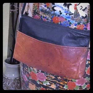 C.L whiting Crossbody Bag DC